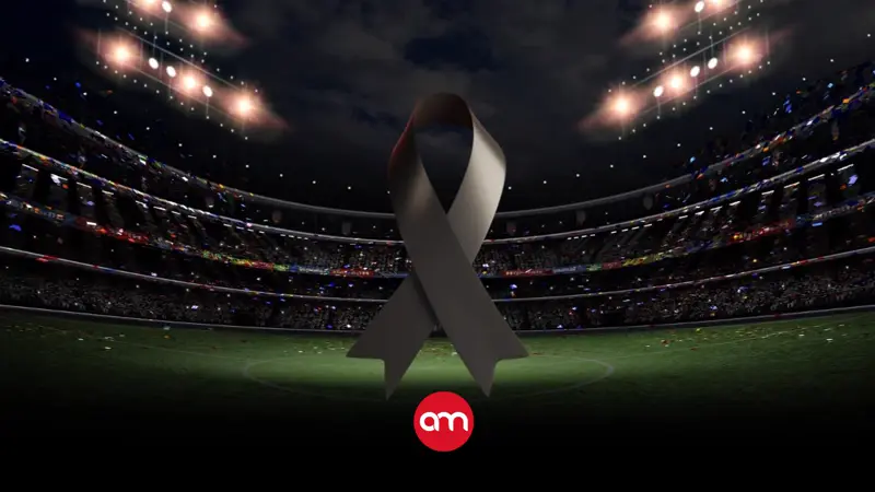 ¡El fútbol vuelve a vestirse de luto! Jugador muere aplastado por un árbol