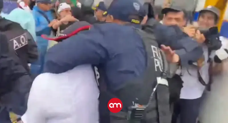Esto dice el MSP tras zafarrancho entre manifestantes y policías frente a Casa Presidencial