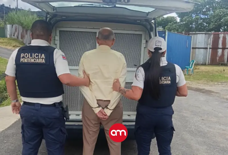 Exdiputado detenido cuando intentaba ingresar un celular a la cárcel durante una cita íntima