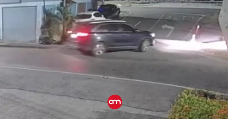 (Video) Cámaras captaron huída a toda velocidad de carro que provocó mortal atropello en Puntarenas