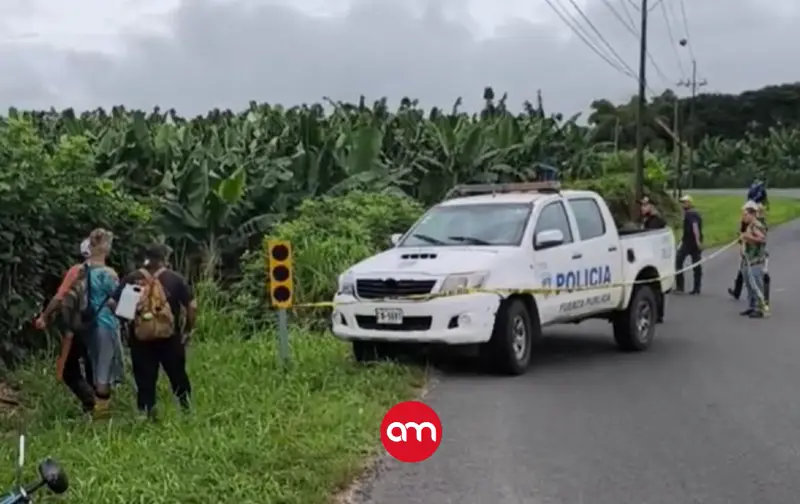 Trabajadores de finca encuentran mujer sin vida en una zanja a la orilla de la carretera