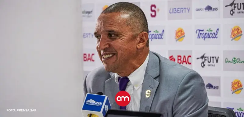 En menos de 24 horas Erick Lonnis paso de defender el VAR a querer eliminarlo por completo
