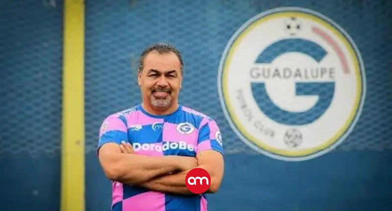 Débil castigo para Fernando Palomeque por romper puerta de vidrio en estadio de Liberia