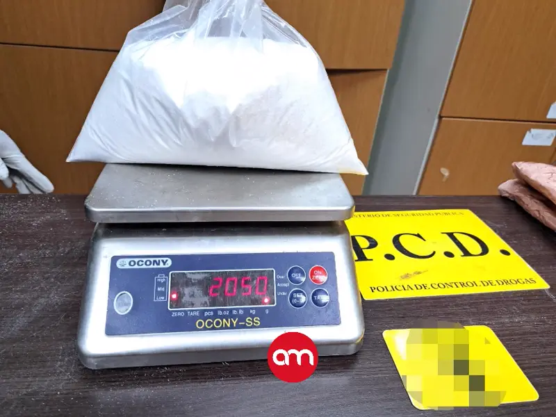 ¡Cayeron en el Juan Santamaría! Detectan droga sintética escondida en doble forro de equipaje