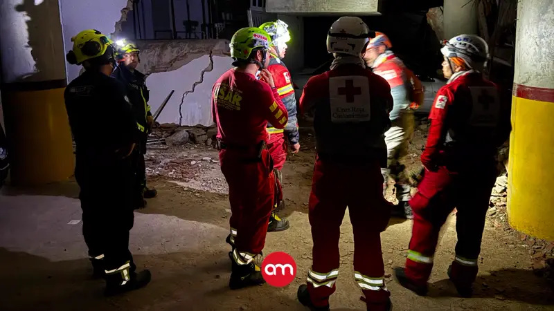 Héroes ticos logran dar agua a víctima atrapada bajo escombros tras terremotos en Venezuela