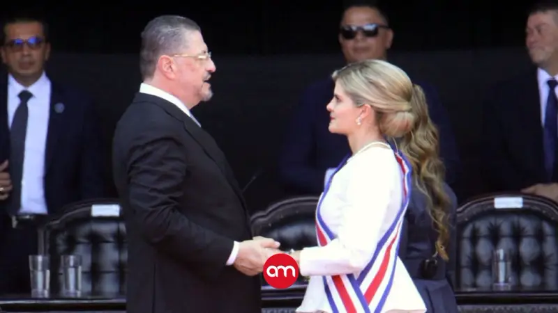 Tras denunciar un golpe de Estado, Laura Fernández señala a magistrados golpistas