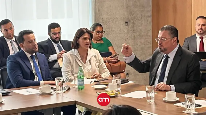 “La prioridad es el pueblo”: bancada oficialista y Rodrigo Chaves alinean agenda para impulsar proyectos clave