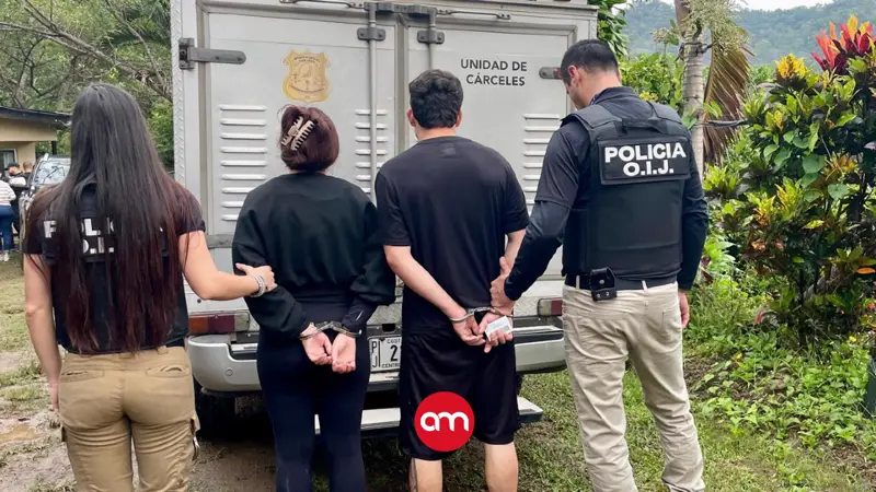 Cinco jóvenes detenidos por casi matar a otro de una golpiza en medio de una riña