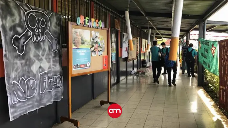 Colegio prohibe curiosa moda viral entre estudiantes y anuncia investigación por batallas de aura