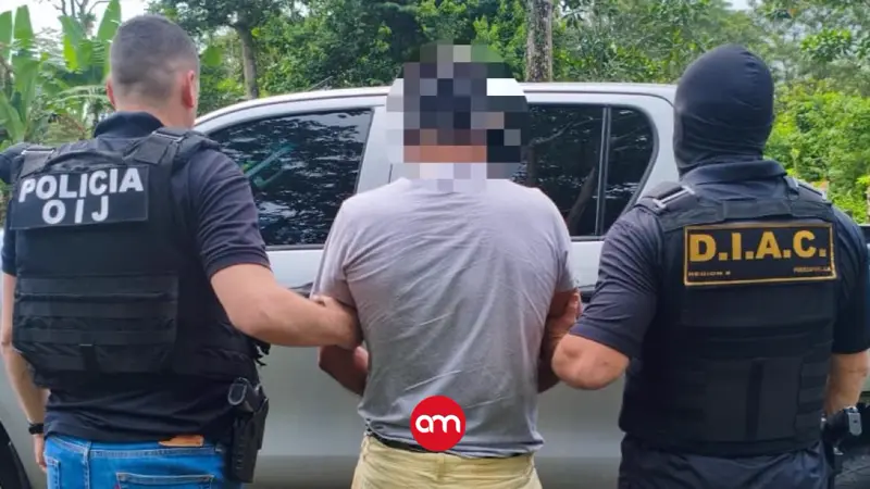 Adulto mayor detenido por operar venta de droga en su casa y con servicio exprés
