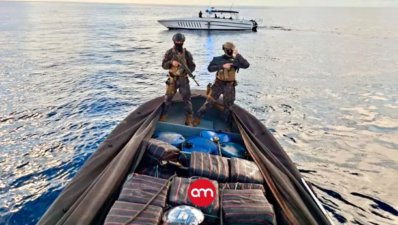 Video de impacto: persecución, disparos y captura de narcos en alta mar