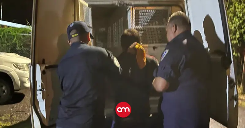 Capturan a hombre armado que intentó ingresar a casa de víctima con medidas de protección