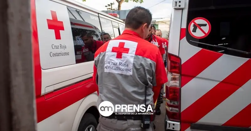 Accidente entre motocicletas y tráiler deja un fallecido