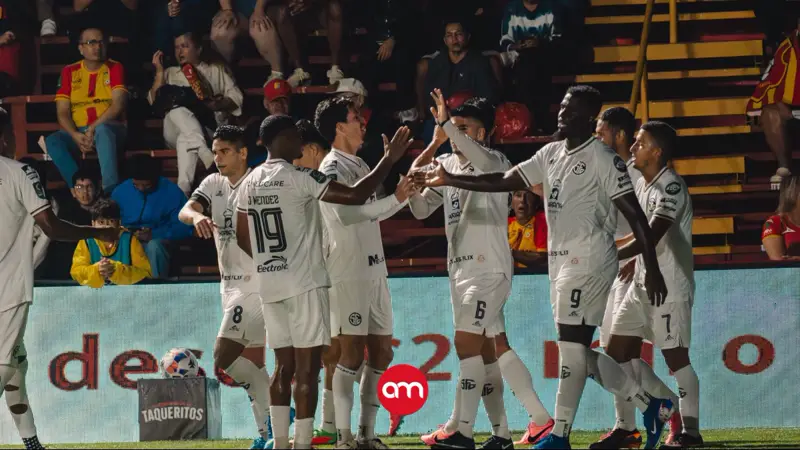 Sporting sacude al campeón y golea al Herediano en el debut de Wanchope