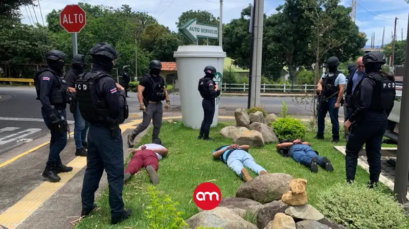 Operativo entre el MSP y la DEA deja tres hombres detenidos en Escazú por transporte de drogas