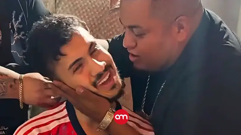 (Video) En plena Copa Mundial, así le robó un beso un hombre al famoso youtuber tico Araya Vlogs