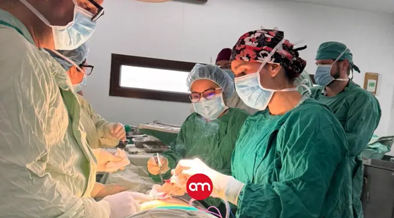 Hospital de Cartago realiza con éxito compleja cirugía y salva la vida a una madre y su bebé