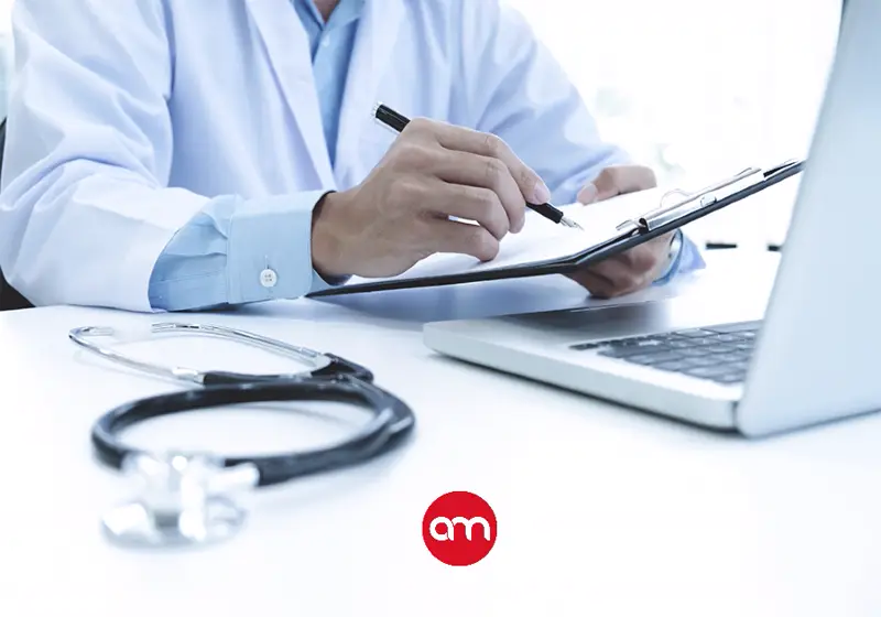 Colegio de Médicos impone doble factor de autenticación para evitar fraudes en certificados de licencia
