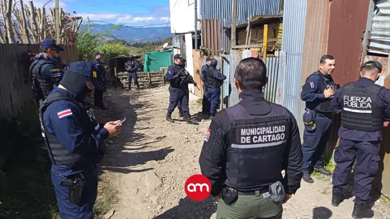Autoridades anuncian plan para desalojar viviendas en Los Diques en Cartago