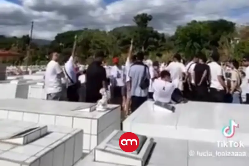 (VIDEO) Funeral termina a balazos: OIJ busca a los amigos del fallecido