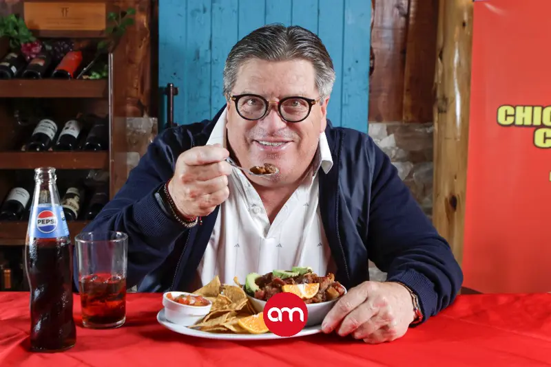 “Aparte de comer chifrijos, tacos y empanadas arregladas, ¿a qué carajos va el Piojo Herrera a los estadios”, tira Josué Quedada
