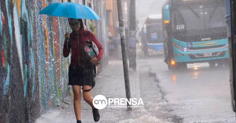 ¡Atención! CNE decreta alertas naranja y amarilla ante ingreso de nueva onda tropical este viernes