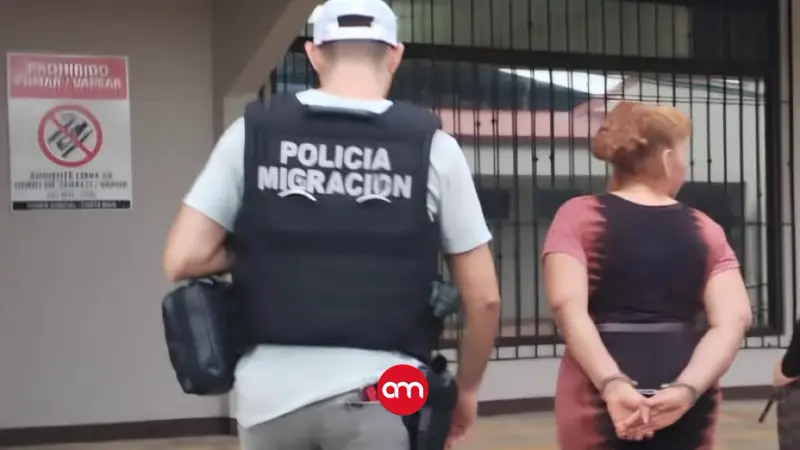 Detienen a administradora de cinco bares por explotación laboral