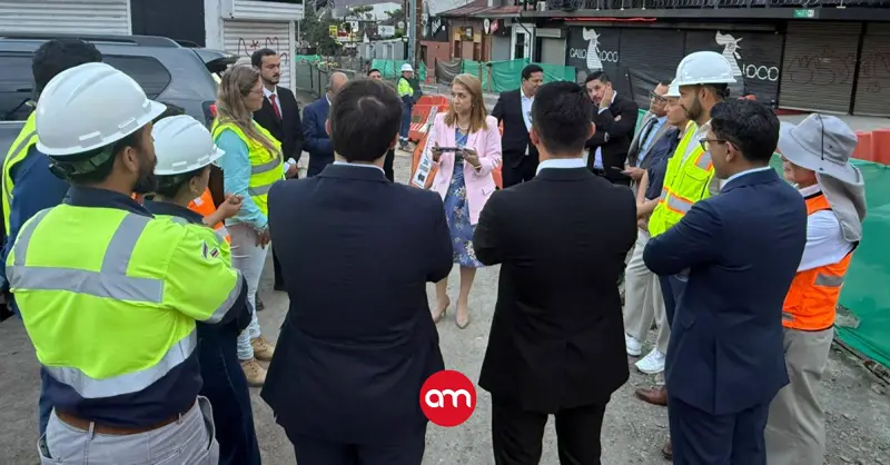 Salud exige acción urgente por obras inconclusas en La Cali que ponen en riesgo a peatones