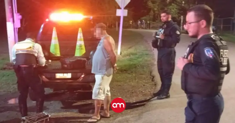 Chofer borracho detenido por la policía tras casi atropellar a una mujer