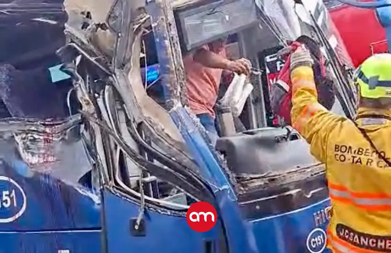 Se confirma la primera víctima mortal del accidente del bus de Lumaca en Curridabat
