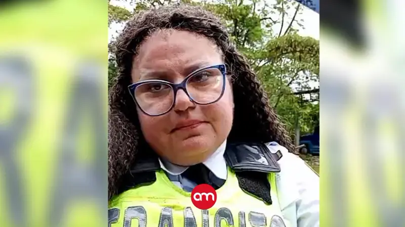 (Video) Oficial de Tránsito fue grabada pidiendo ₡10 mil para no hacer una multa