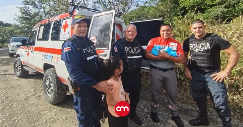 Mujer da a luz en carretera con ayuda de Cruz Roja y Fuerza Pública