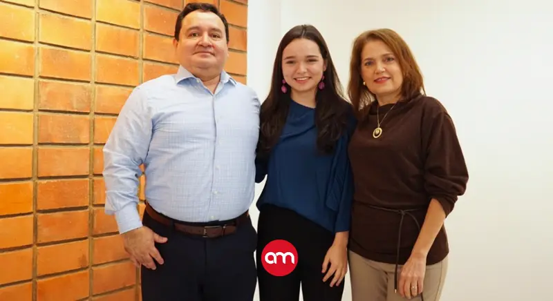 Por tercer año consecutivo, una mujer obtiene nota perfecta en el examen del TEC: conozca a la joven que lo logró este 2025