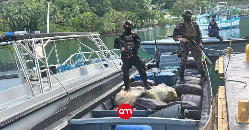Tico cae junto con dos extranjeros en altamar con una lancha cargada de marihuana