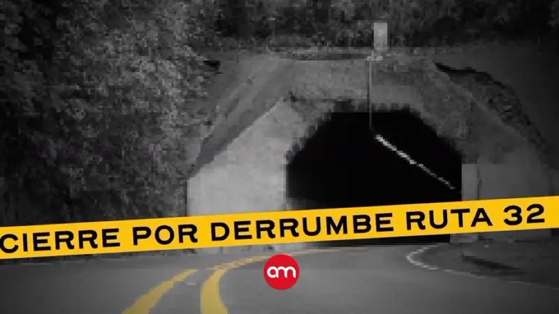 Ruta 32 cerrada por múltiples derrumbes por impacto de onda tropical sobre Costa Rica