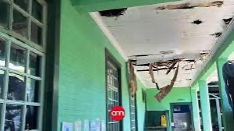 Crisis en las aulas: 101 escuelas y colegios están al borde del cierre y cientos siguen sin solución