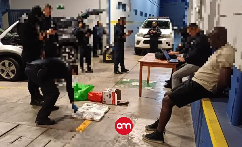 Policías capturan hombre que trasegaba 10 kilos de cocaína en carro, pero otros dos se les fugaron a pie