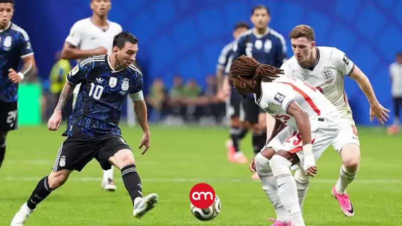 Dos golpes sobre la hora y Argentina dejó helada a Inglaterra