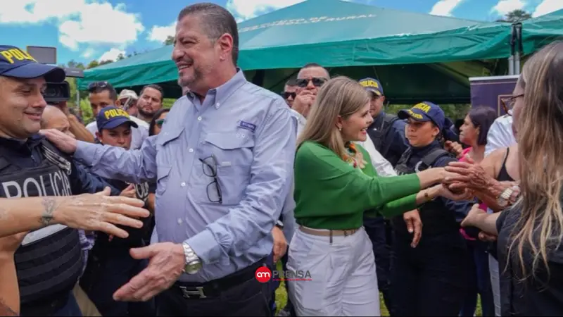 Laura Fernández confirma a Rodrigo Chaves como su nuevo Ministro de la Presidencia