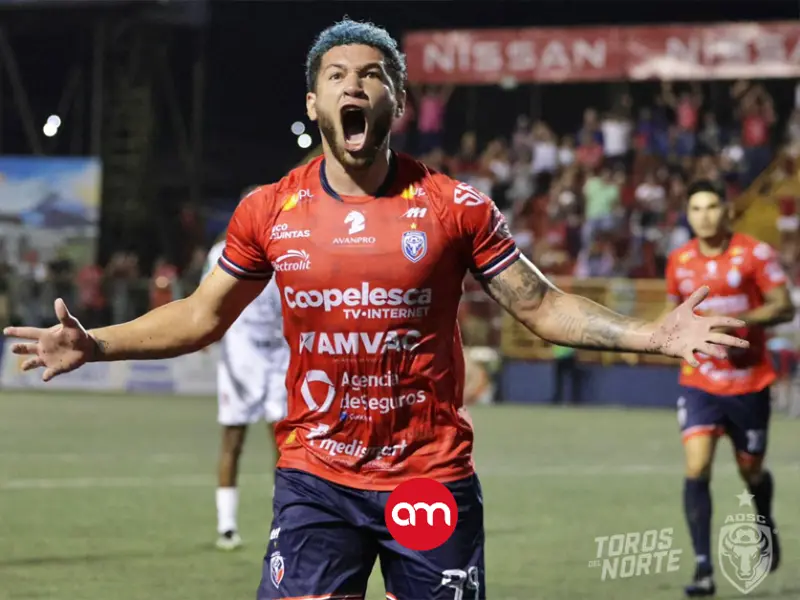 Bryan Martínez: El delantero mexicano que llego sin reflectores al futbol costarricense