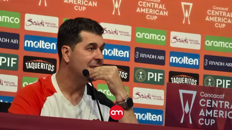 Rescalvo destaca la paciencia y el trabajo de Alajuelense tras vencer a Xelajú en el debut de la Copa Centroamericana