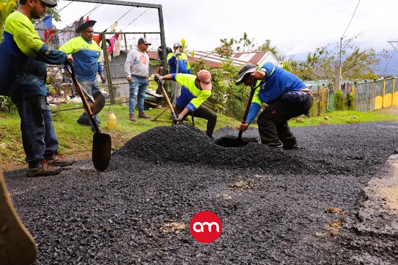 Municipalidad de Oreamuno invierte ₡31 millones en bacheo en esta comunidad