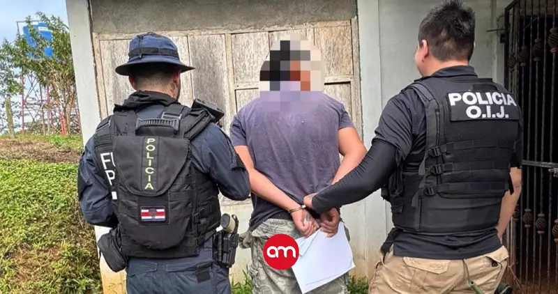 Arrestan joven extranjero por operar venta de drogas desde su casa