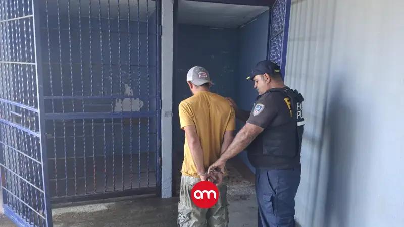 Tras intensa persecución, policía detiene hombre y recupera carro robado