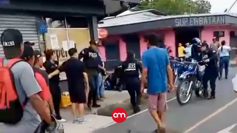 Les encontraron todo: arma, motos, ropa y hasta al presunto sicario del oficial Gerson Rosales