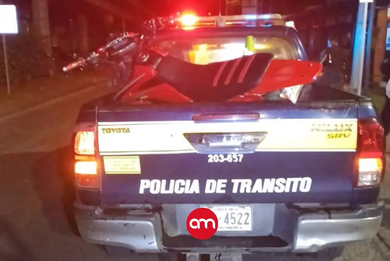 Menor de 15 años se hace pasar por policía y termina detenido en plena Interamericana Norte