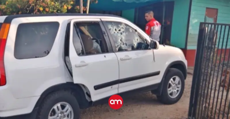 Madre rompe en llanto frente a la escena: los gritos que volvieron a estremecer Esparza tras el asesinato de padre e hijo