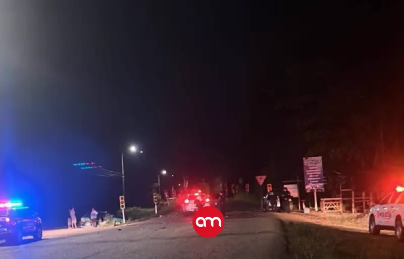 Niña muere en choque frontal en Osa; conductor transportaba licor de contrabando