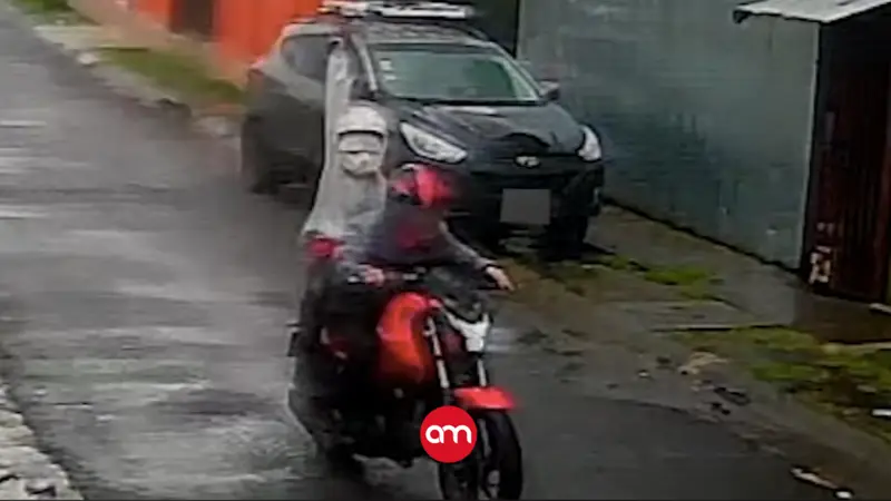 Sicario ingresa a propiedad, mata a dos personas y huye disparando al aire: Crimen quedó grabado