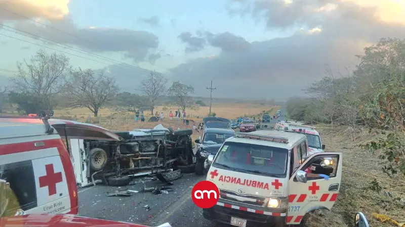 Niebla mortal en Palmira: conductor baja de su carro varado y muere en brutal choque múltiple